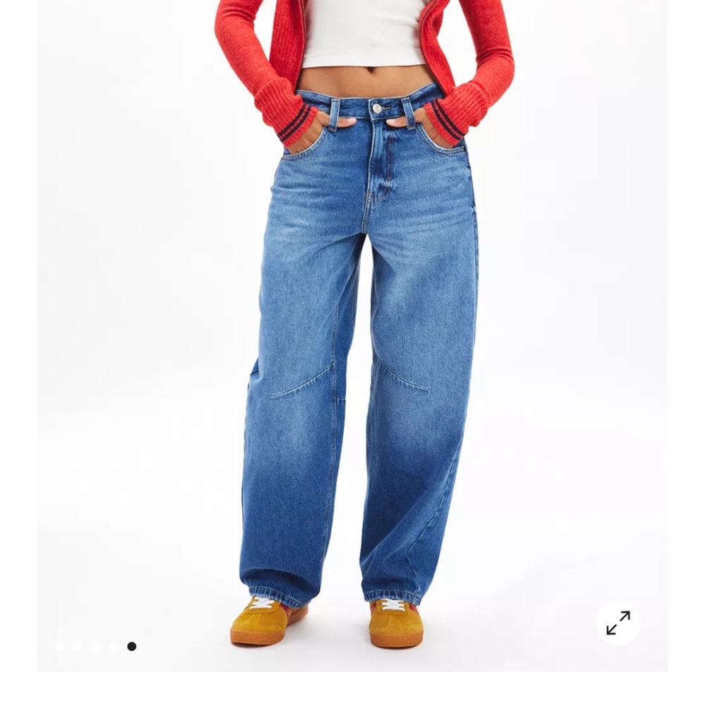 BDG Logan Buckle Baggy Barrel Jean